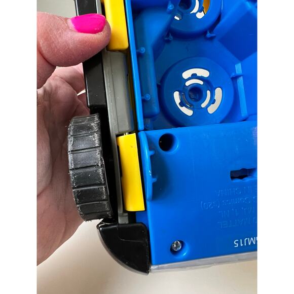 Fisher-Price DC Super Friends Batman and Batmobile 2020 with Police Figure 2016 - Picture 10 of 14